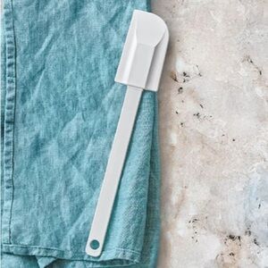 NEW Pampered Chef Classic Scraper Item # 1650